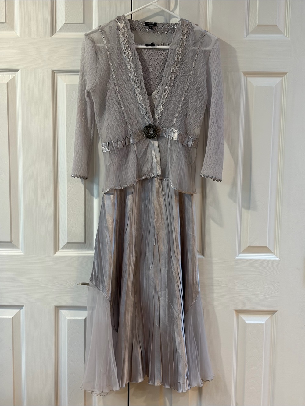 Komarov Silver Gray 2 Piece Sleeveless Dress with Jacket Size S